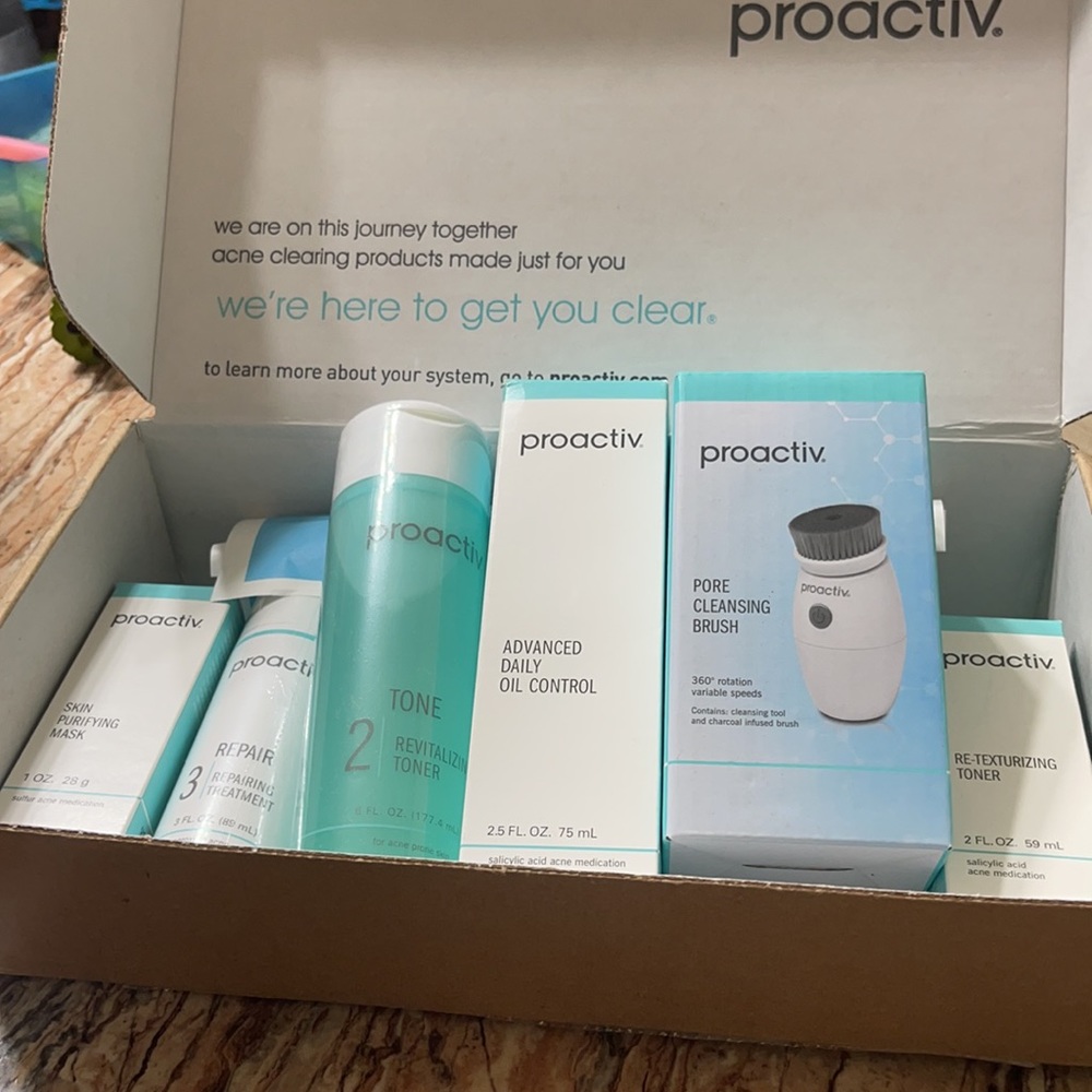 Proactiv skincare - Picture 2 of 2